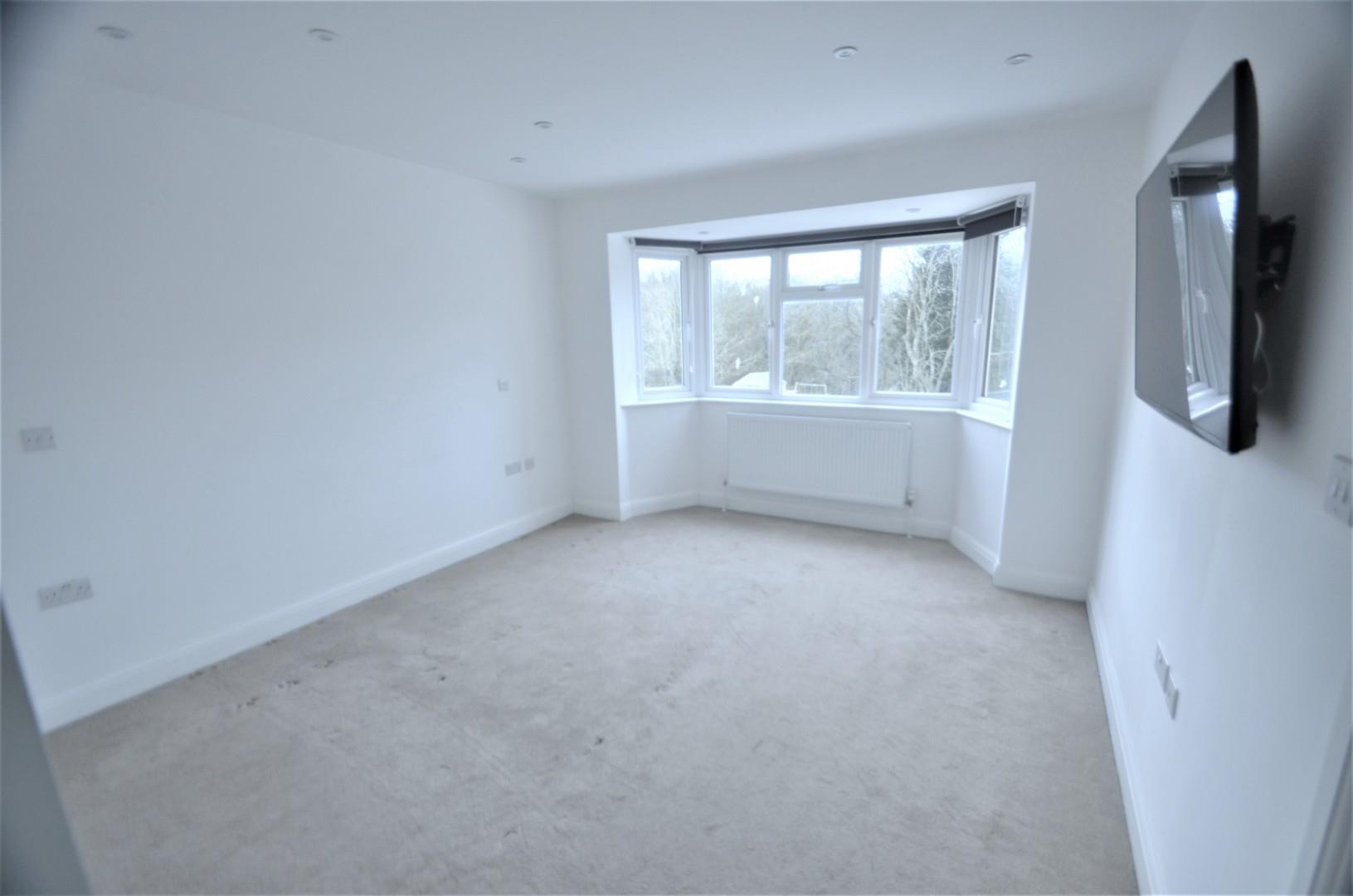 Edgwarebury Lane, Edgware